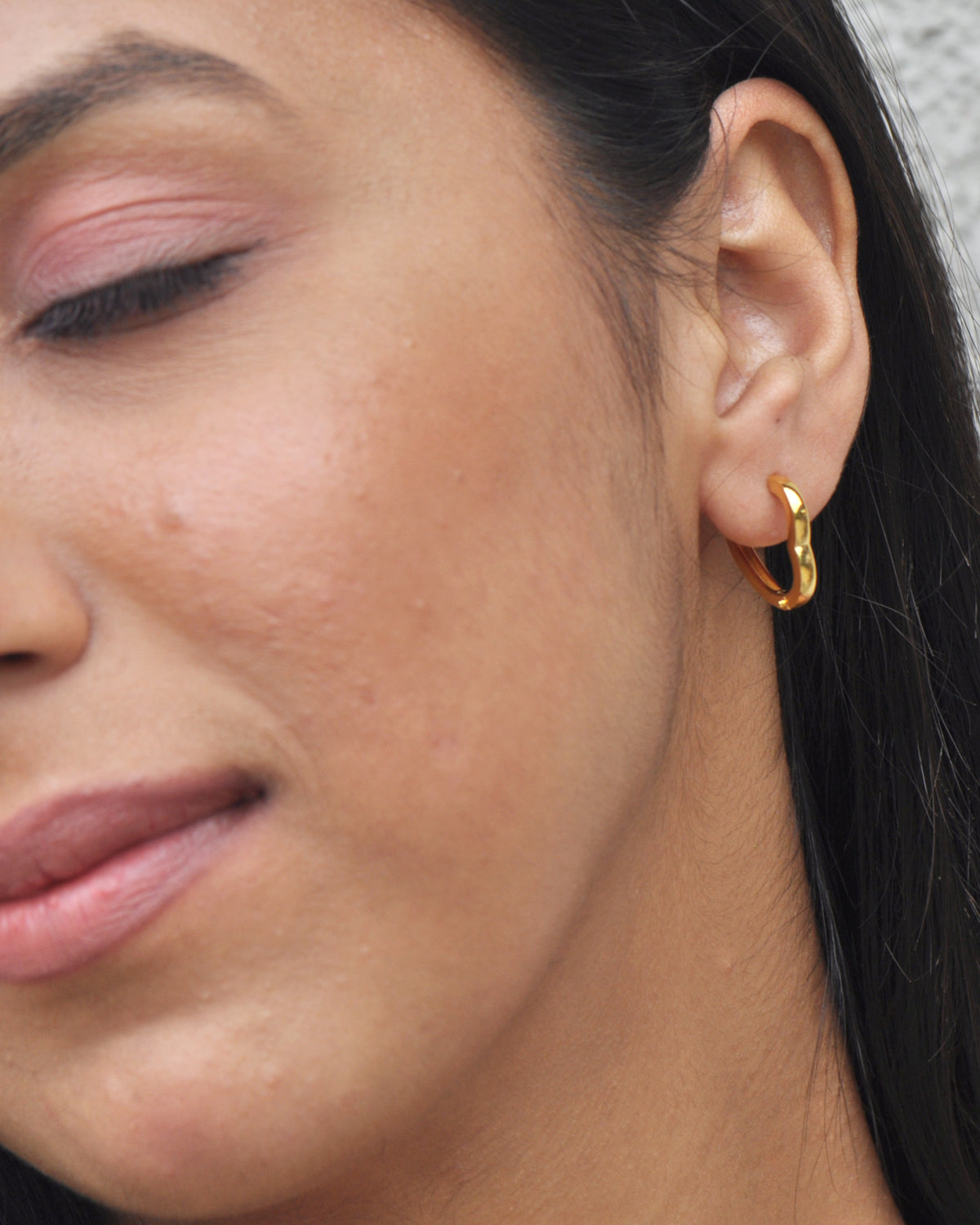 Heart Hoop Earring-Veyaa