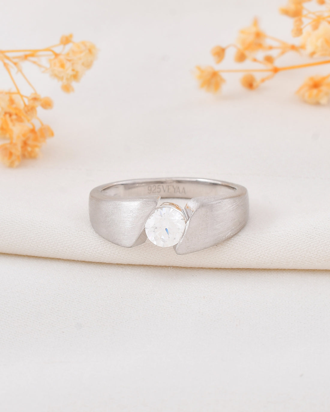 Ekaara 0.50 Carat Diamond Ring-Veyaa