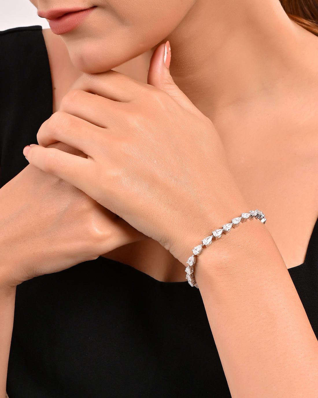 28 Pointer Pear Diamond Bracelet