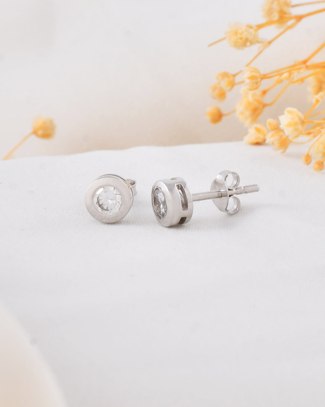 Solara 0.50 Carat Diamoand Earring-Veyaa