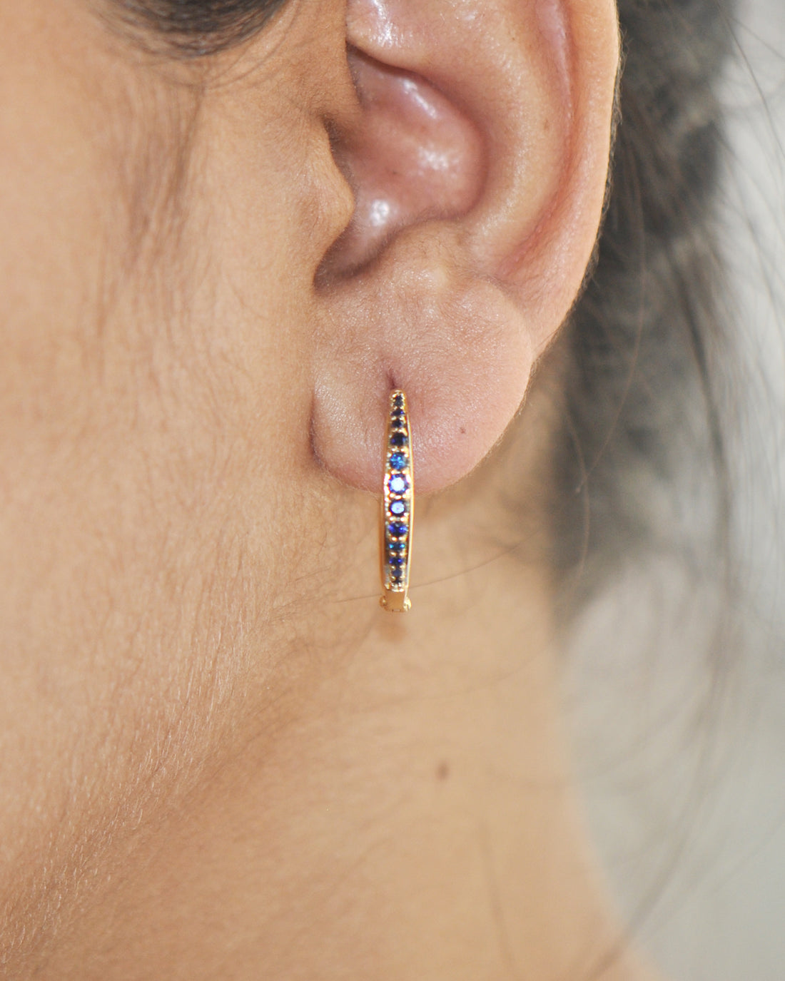 Natural Blue Sapphire Whirl Earrings-Veyaa