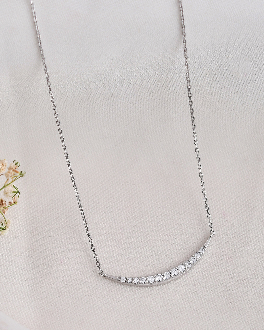 Gleam 0.31 Carat Diamond Neckpiece-Veyaa