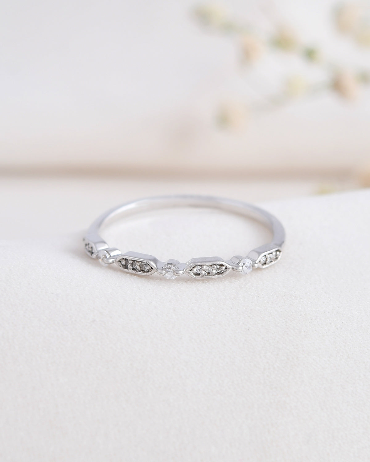 Silk 0.10 Carat Diamond Ring-Veyaa