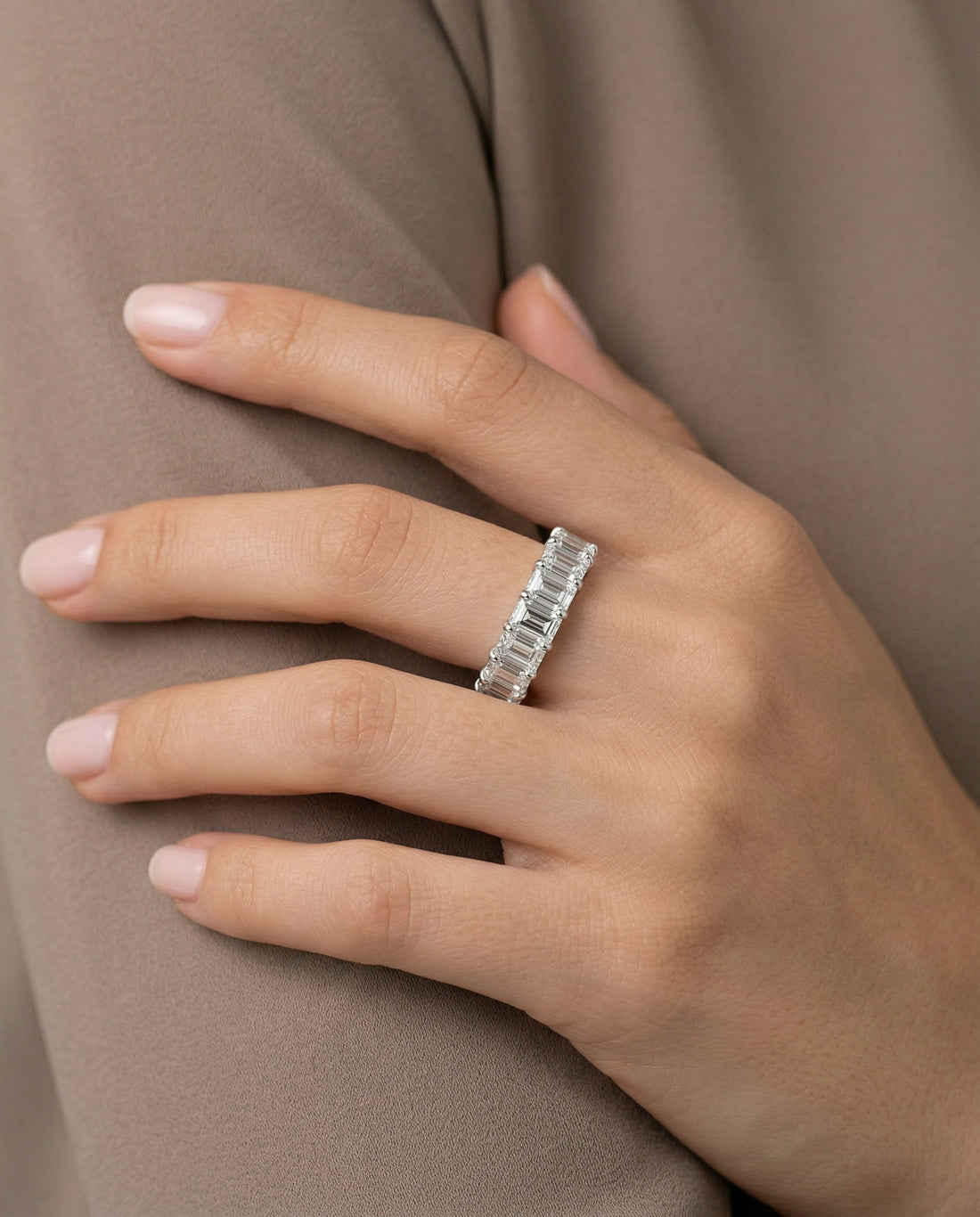 Emerald Cut Band (T wt. 2.00 ct)