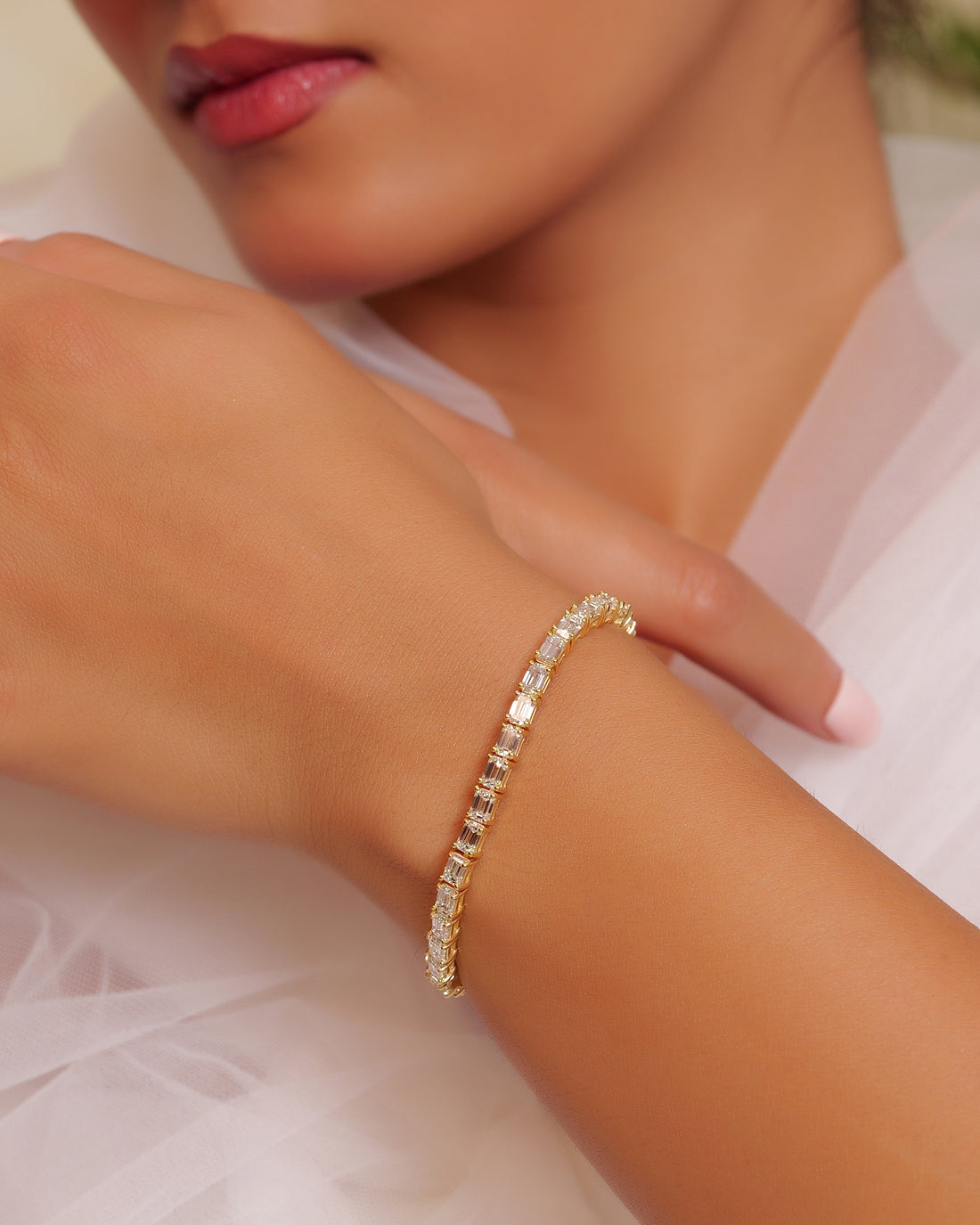 Timeless Emerald Cut Diamond Tennis Bracelet