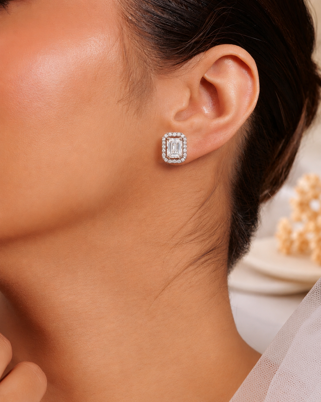 Signature Emerald Cut Stud Earrings (T wt. 2.54 ct)