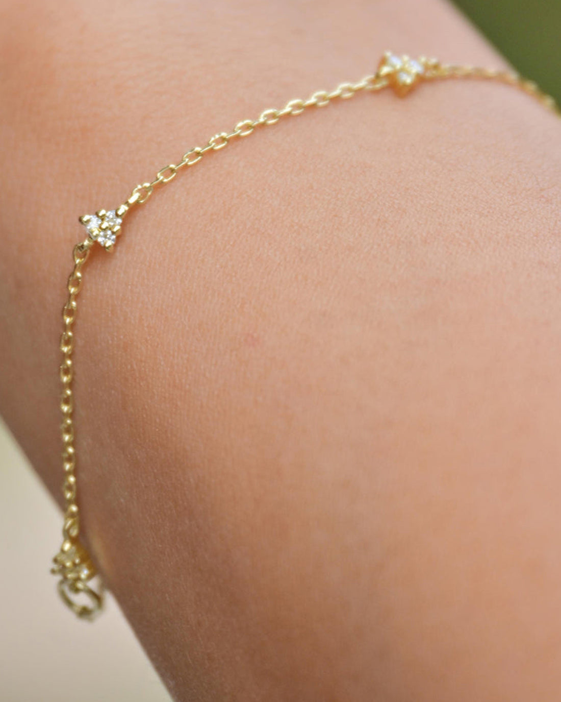 Wisp 0.17 Carat Diamond Bracelet-Veyaa