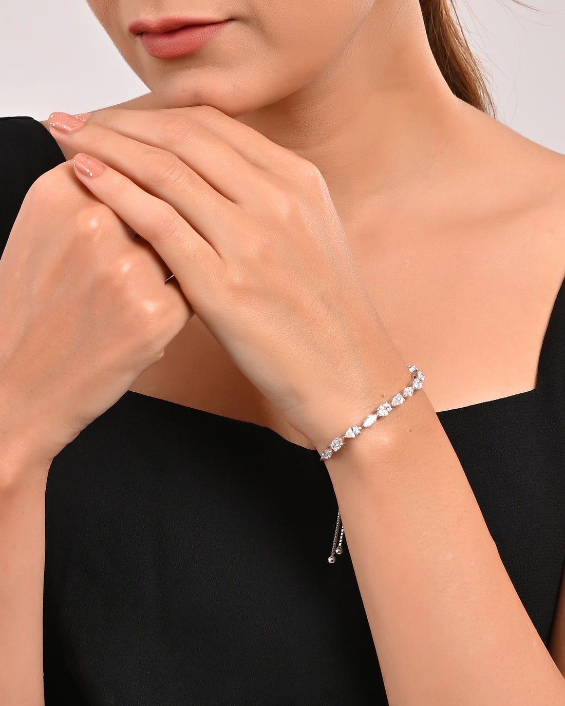 28 Pointer Oval, Pear, Marquise Diamond Bracelet