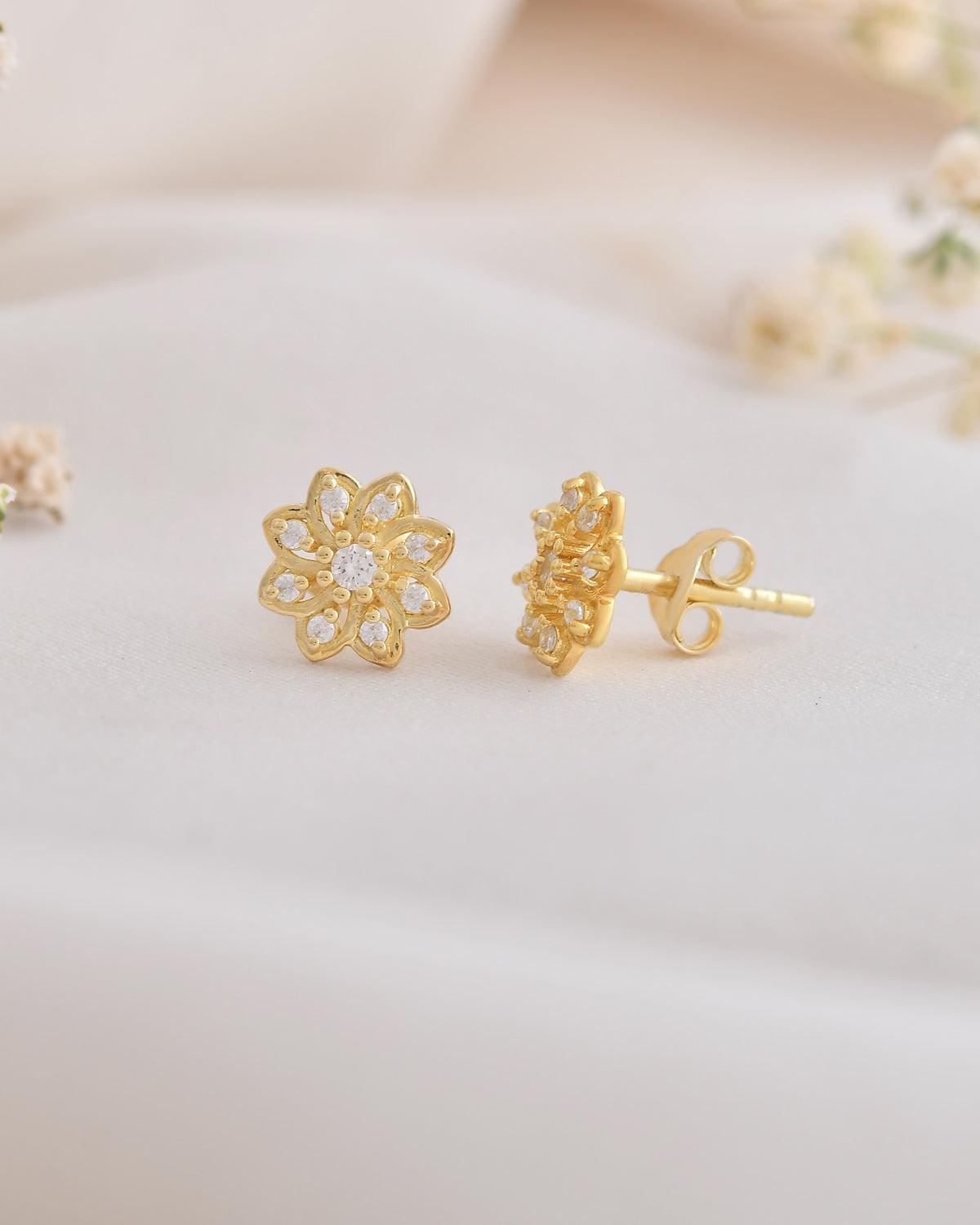 Daisy 0.24 Carat Diamond Earrings-Veyaa