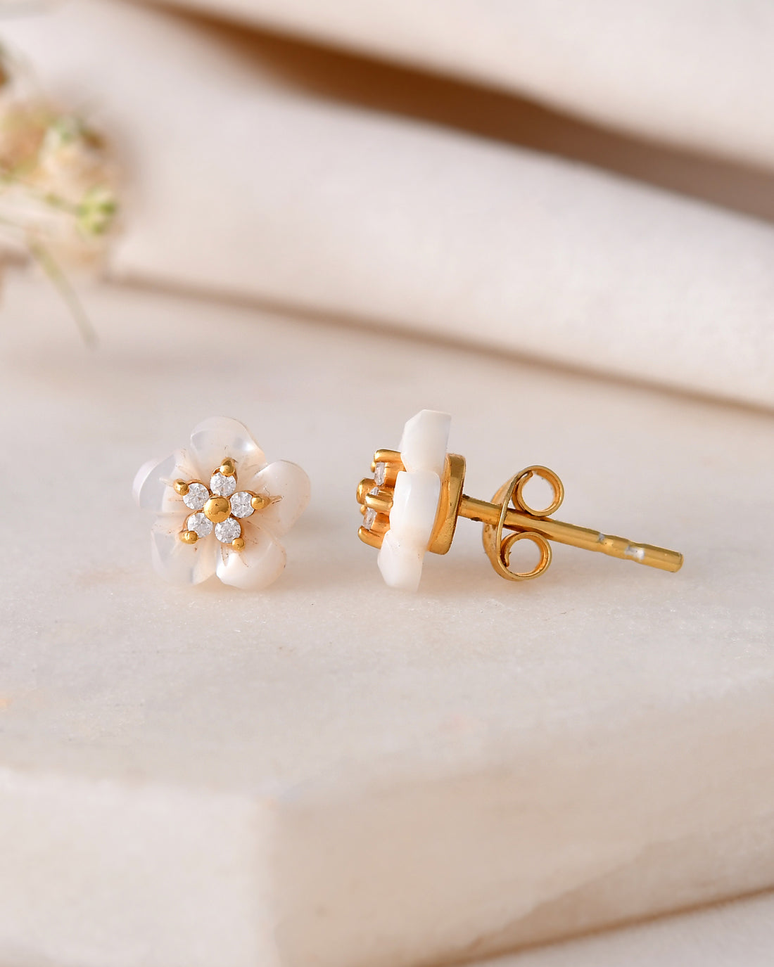 Floral Drop 0.11 Carat Diamond Studs Earring-Veyaa