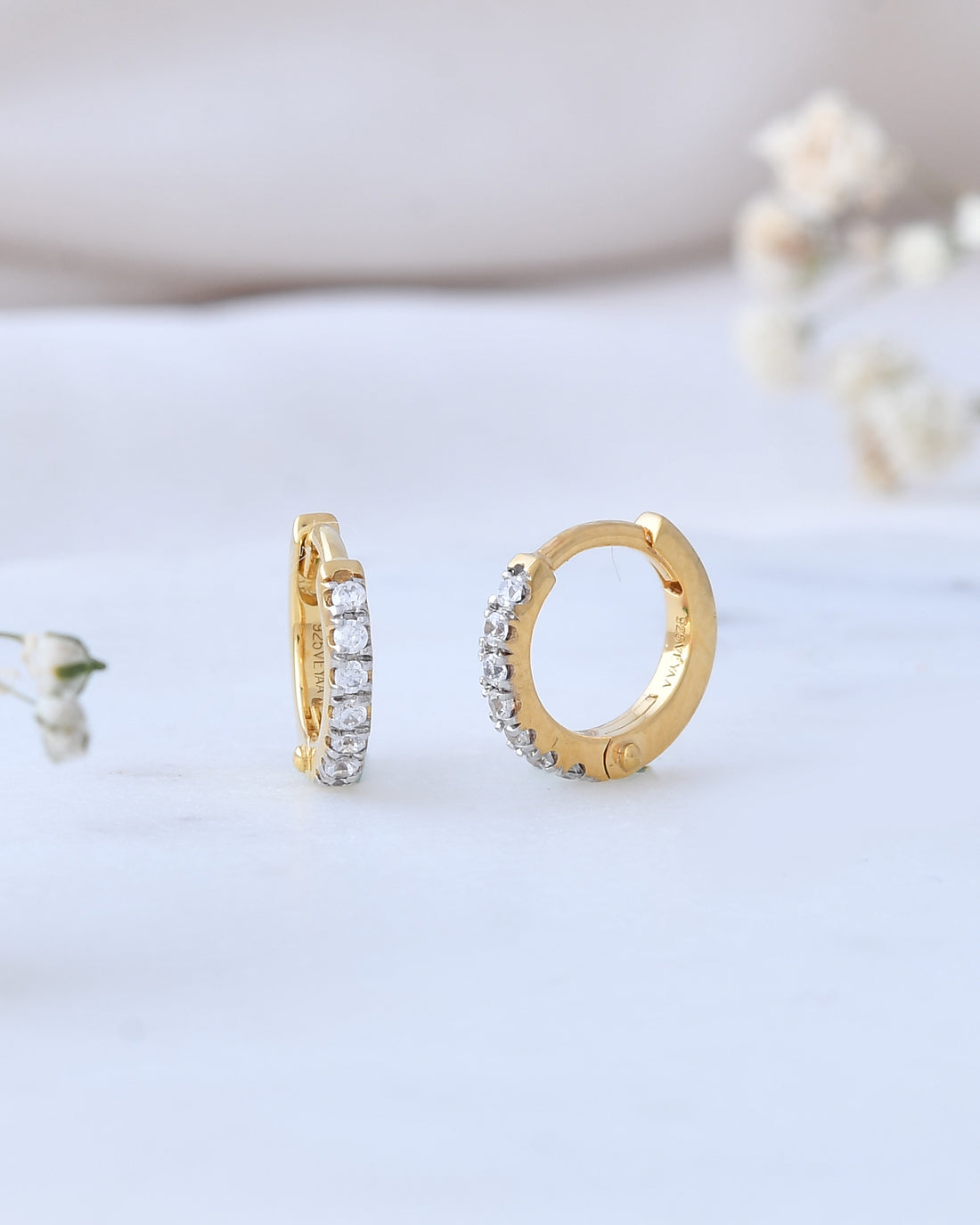 Amour 0.15 Carat Diamond Loop Earrings-Veyaa