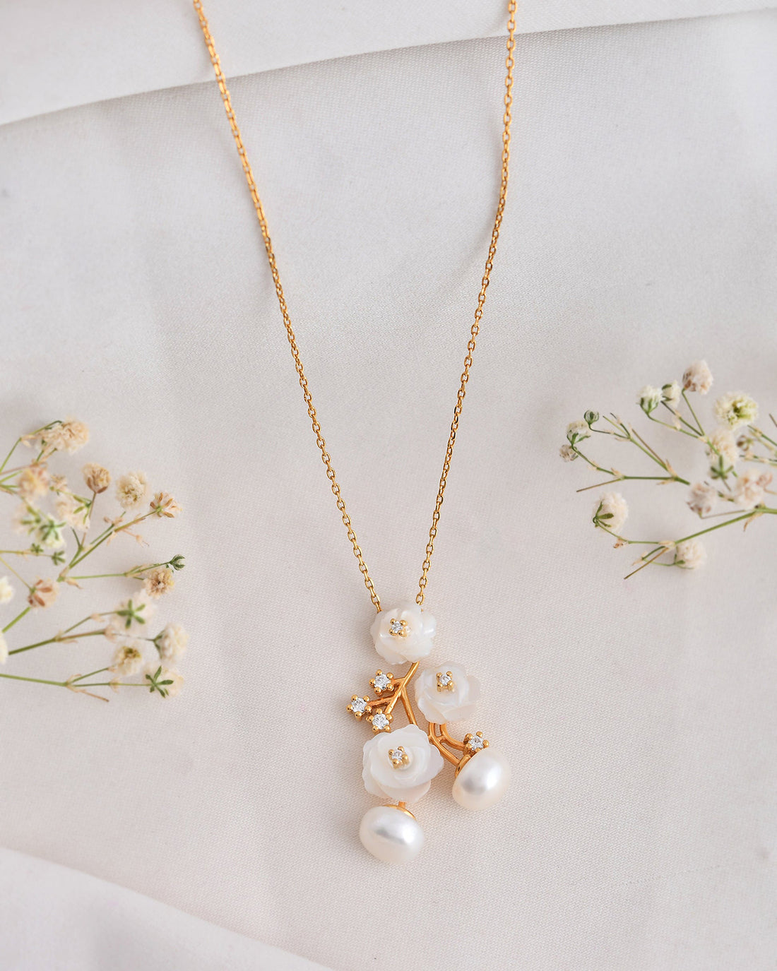 Flora 0.12 Carat Diamond Necklace-Veyaa