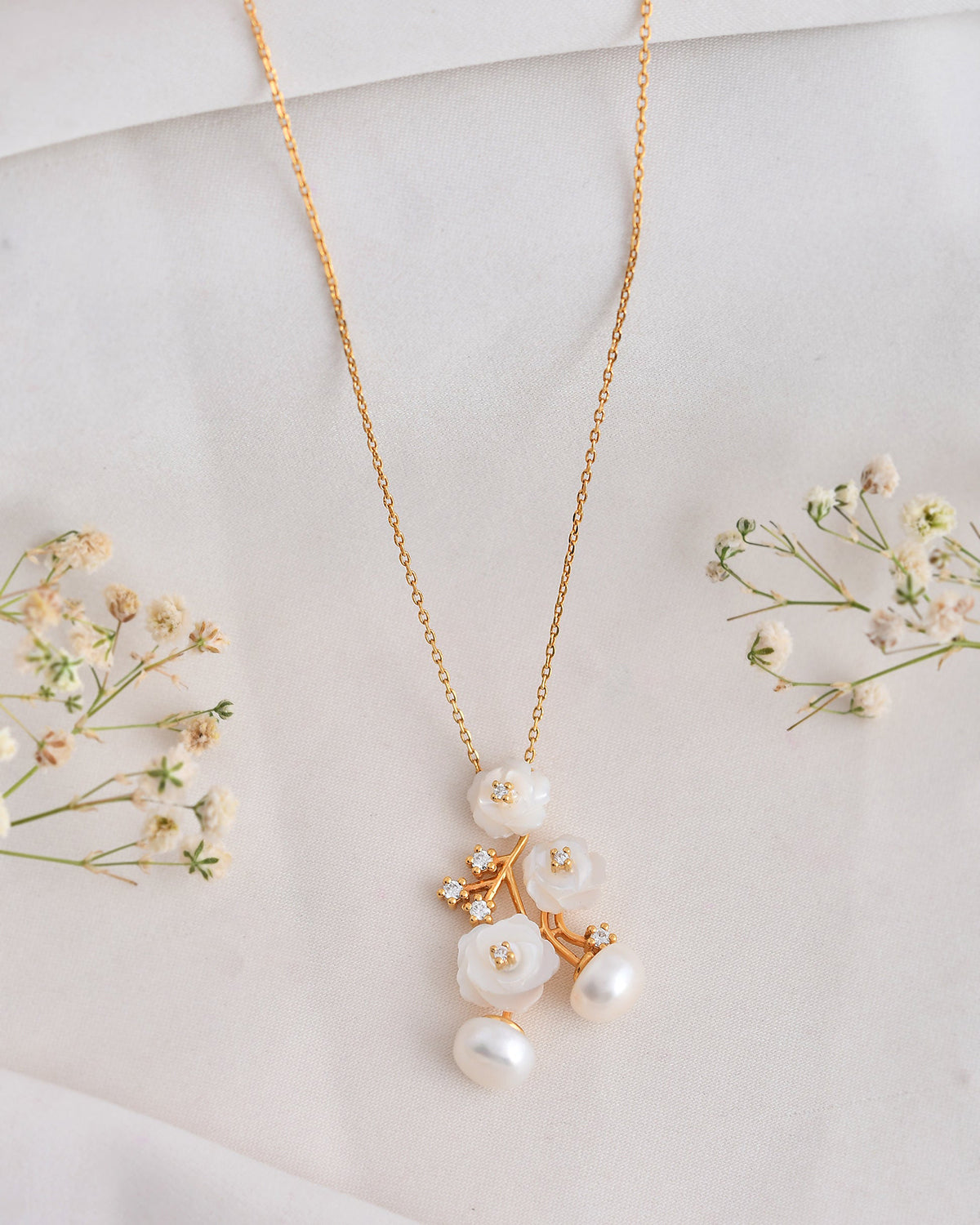 Flora 0.12 Carat Diamond Necklace-Veyaa