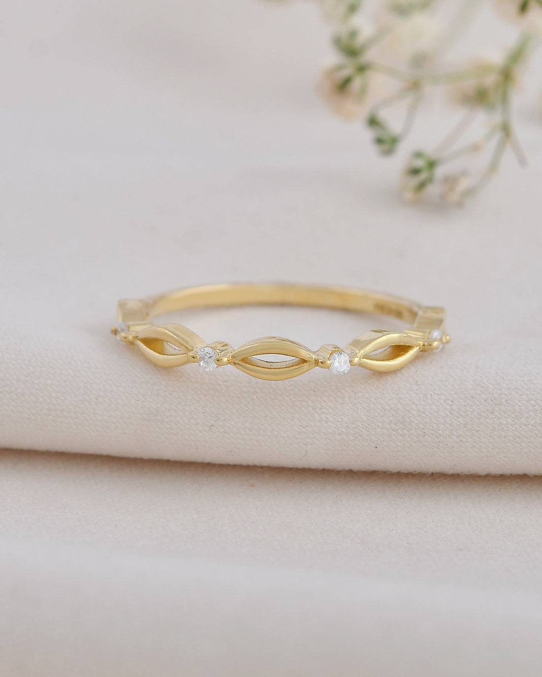 Ava Ring-Veyaa