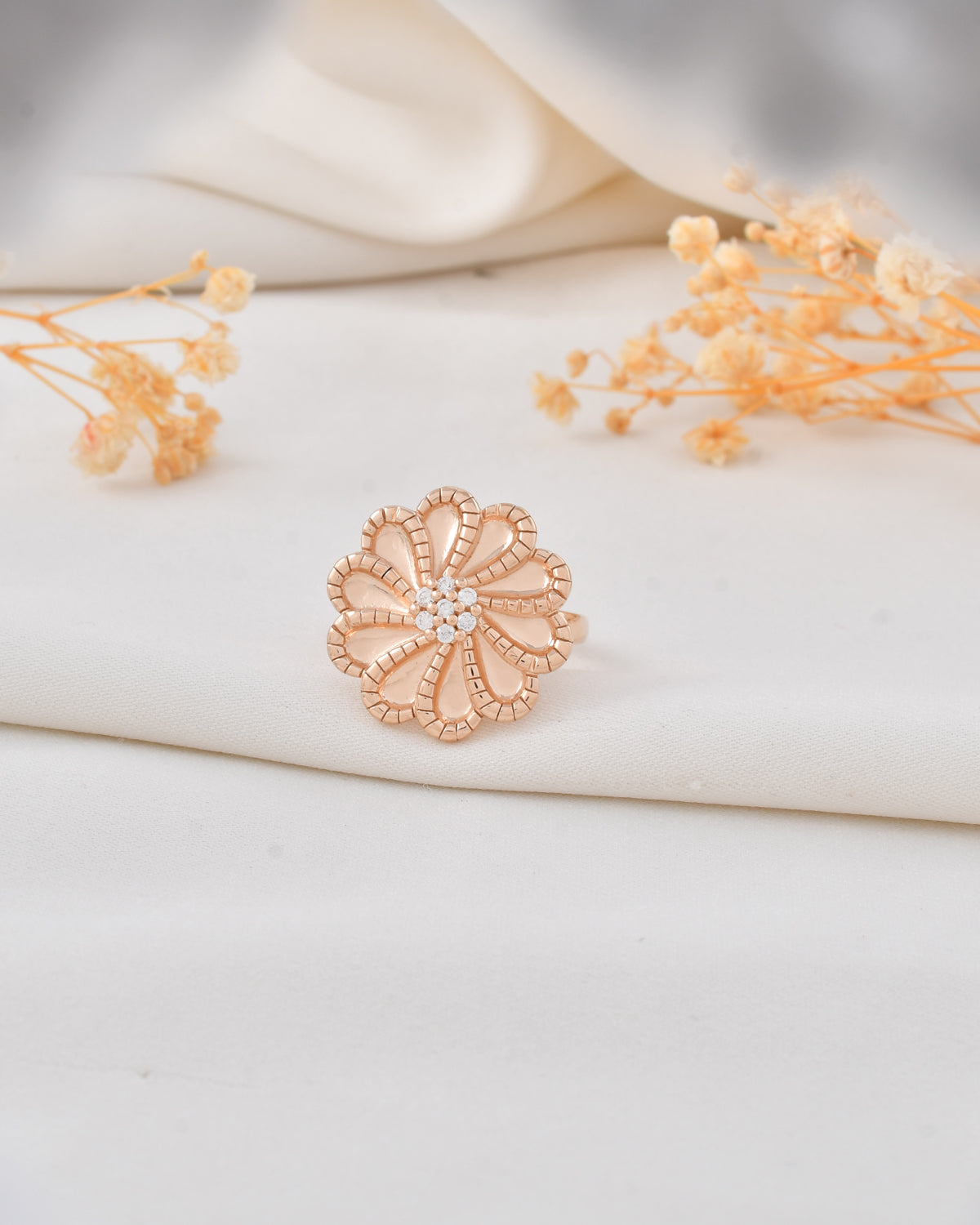 Spin 0.10 Carat Diamond Shine Ring-Veyaa
