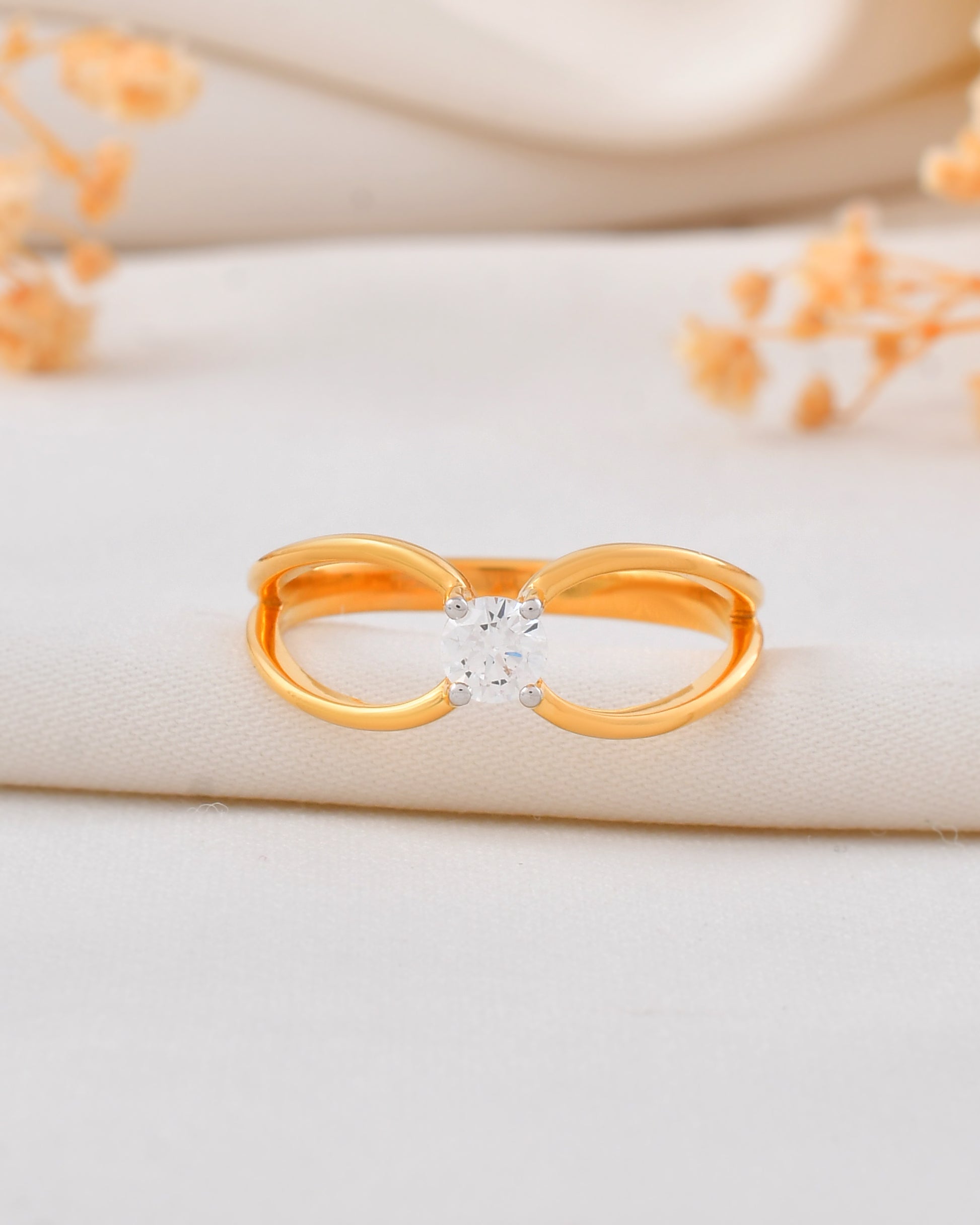 Bloom 0.28 Carat Diamond Ring-Veyaa