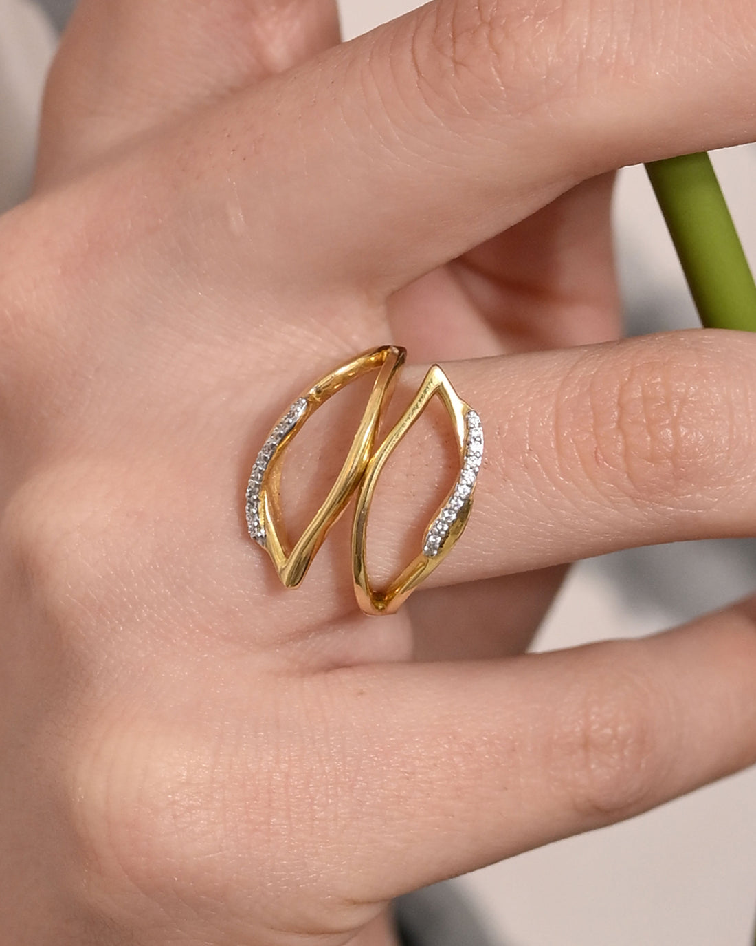 Hazel 0.10 Carat Diamond Ring-Veyaa