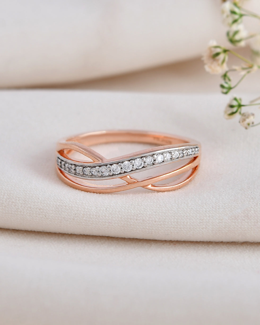 Soleil 0.17 Carat Diamond Ring-Veyaa