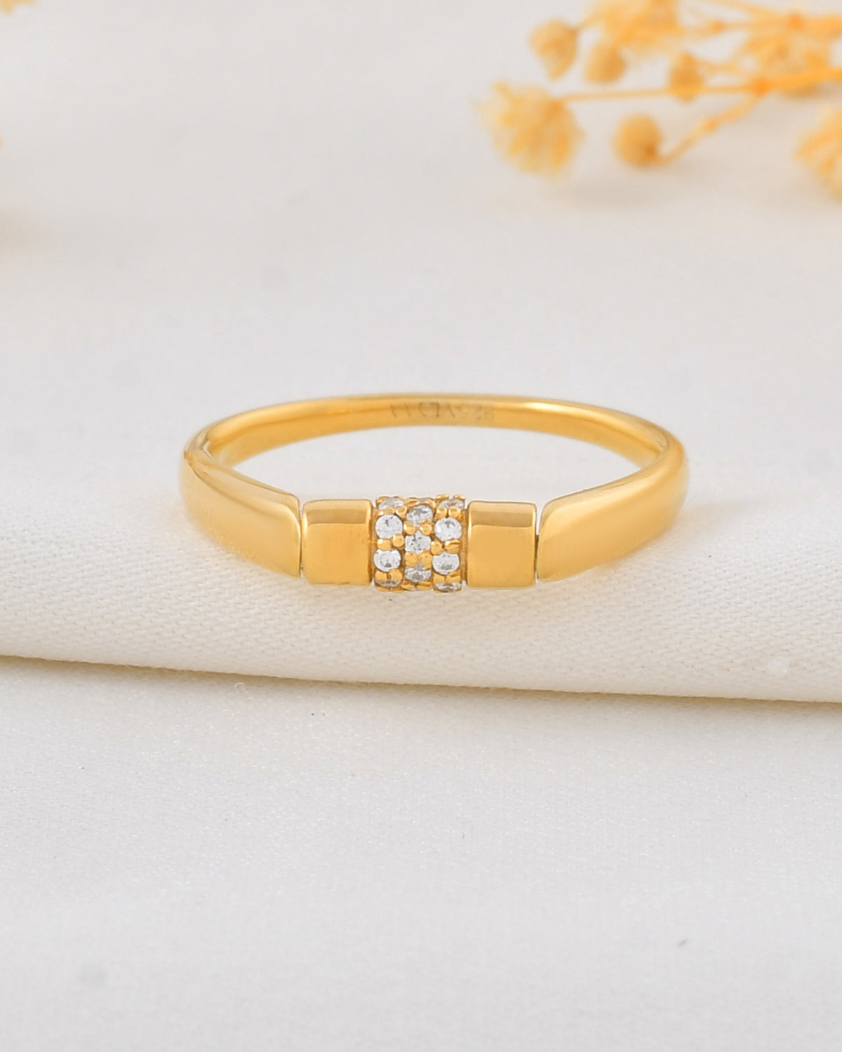Roller 0.12 Carat Diamond Ring-Veyaa